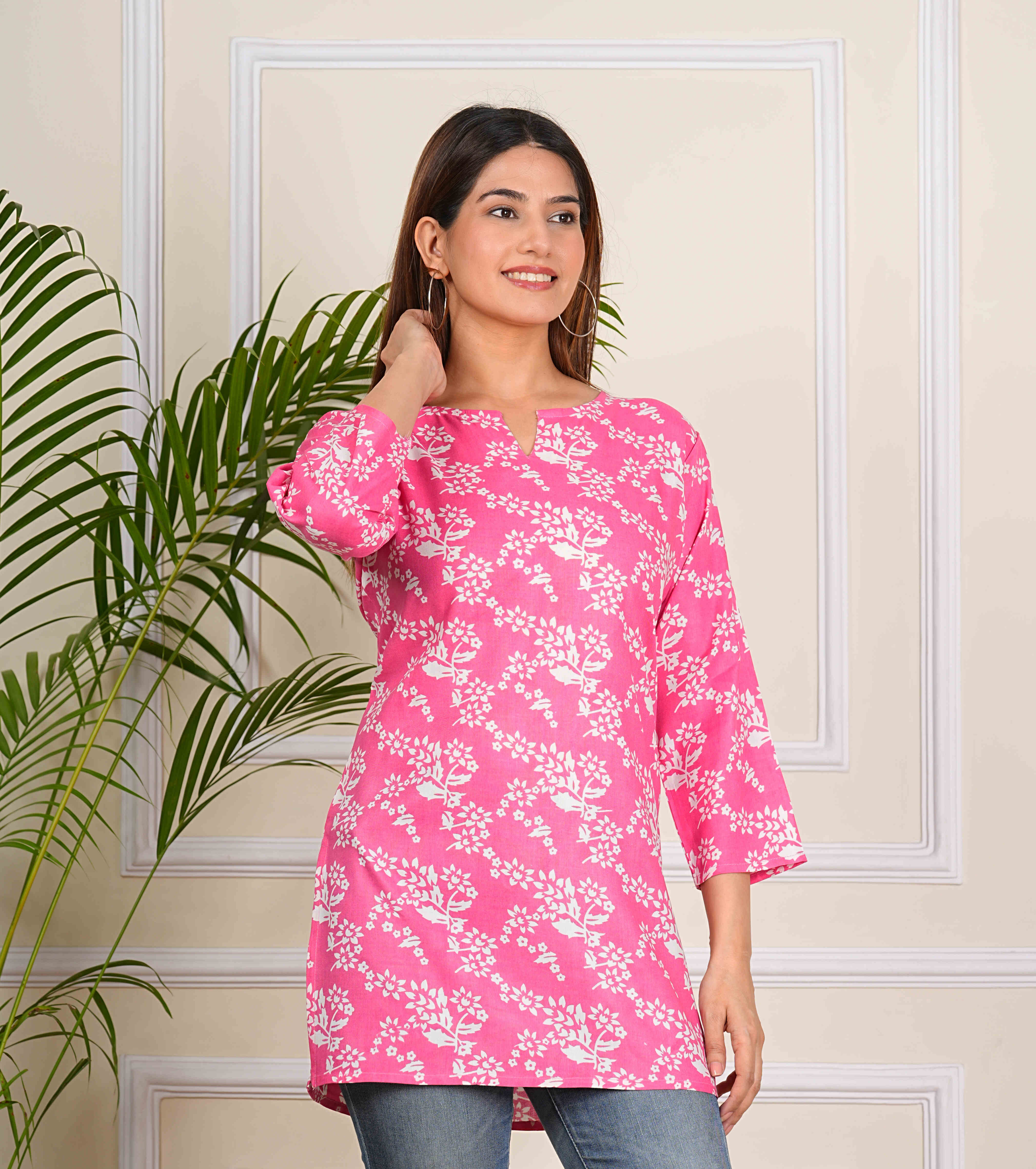 Aarti Fashion Floral Printed V-Notch Neck Pure Rayon Short