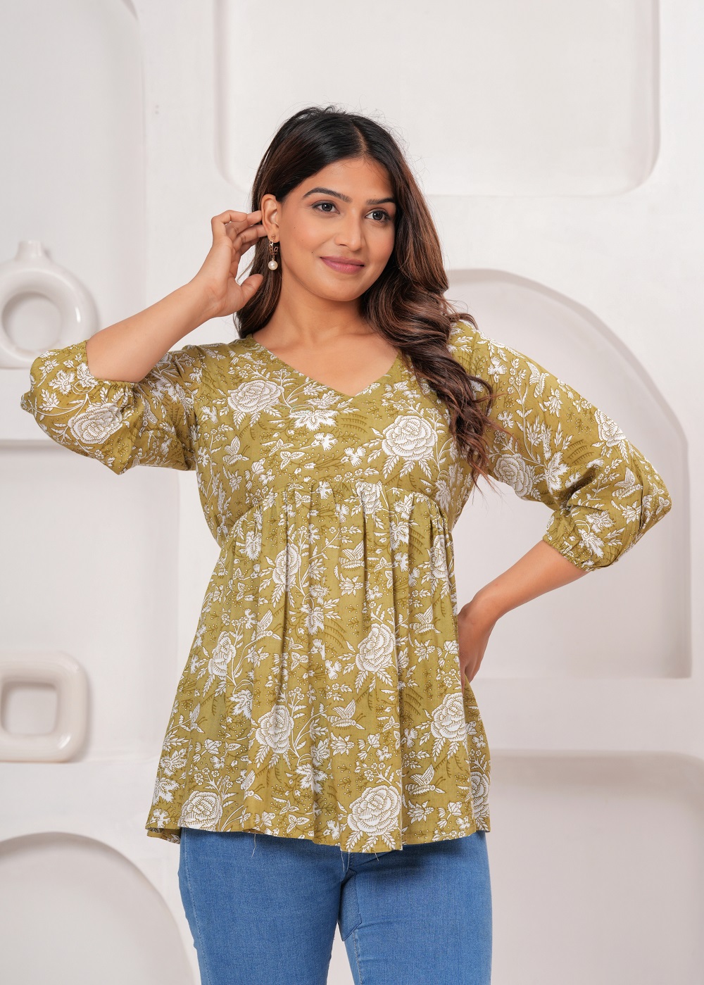Aarti Fashion Floral Printed Collar Notch Neck Pure Rayon Printed Top