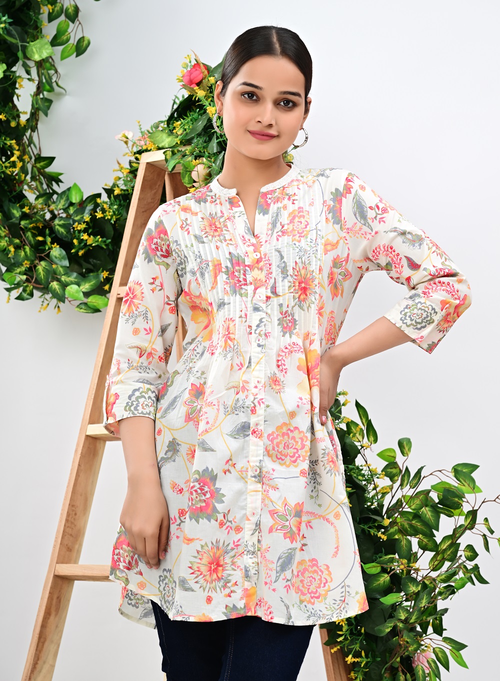 Aarti Fashion Floral Printed Collar Notch Neck Pure Cotton top